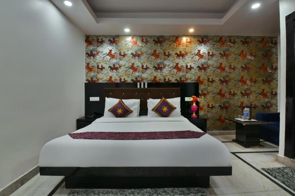 Glace Stay Inn Near Igi Airport New Delhi Exterior photo