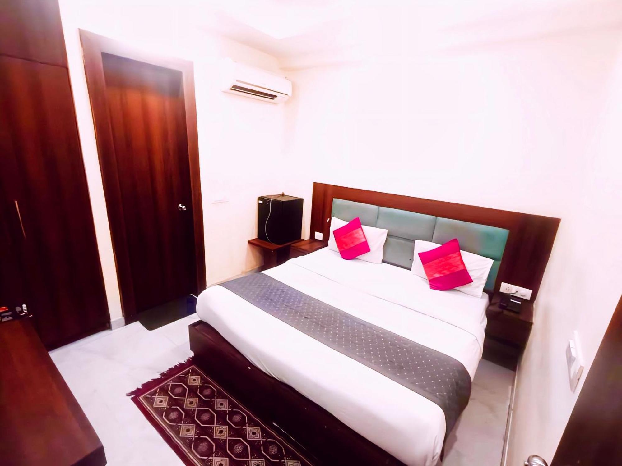 Glace Stay Inn Near Igi Airport New Delhi Exterior photo