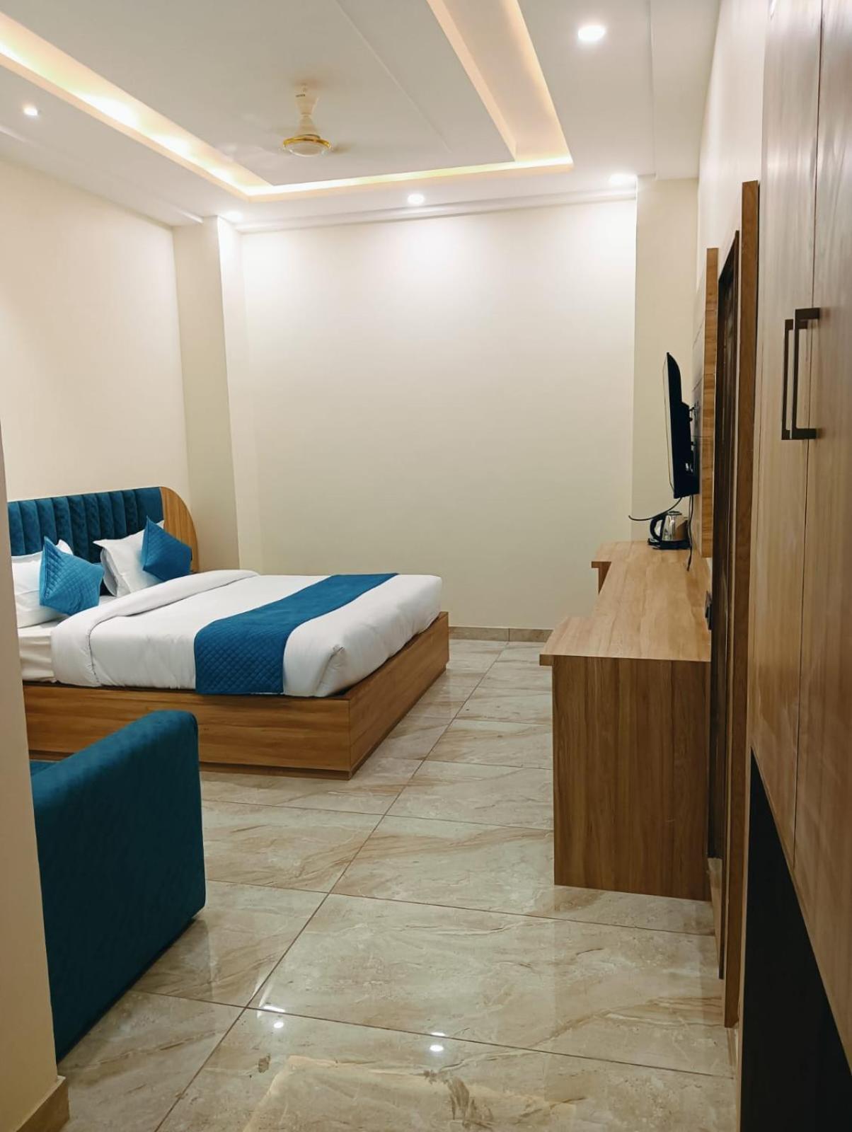 Glace Stay Inn Near Igi Airport New Delhi Exterior photo